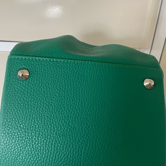 Mark & Graham Elisabetta Slouch Leather Handbag – Kelly Green Pebbled Leather - Picture 10 of 11